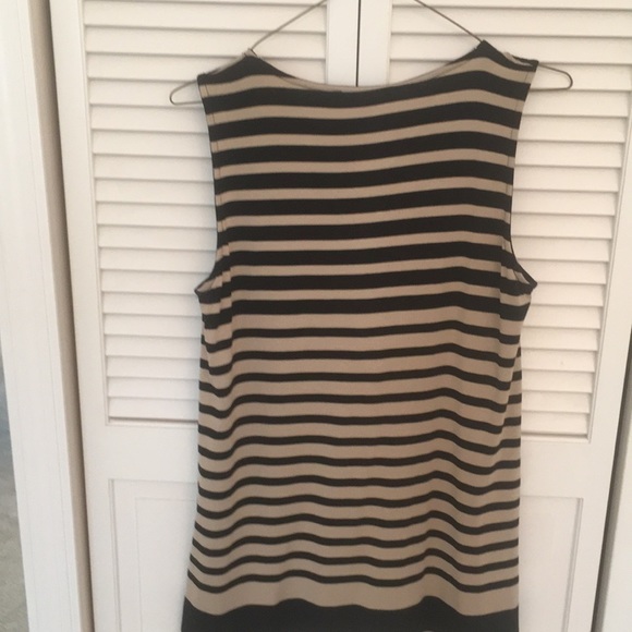 Black and tan front Zipper top. - Picture 3 of 3